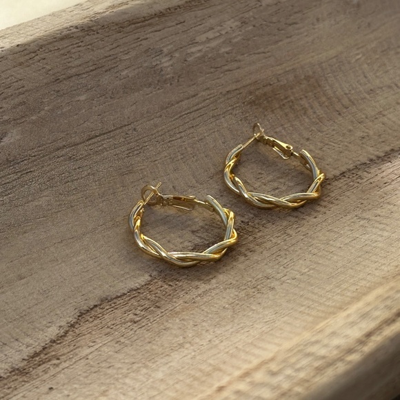 *SALE TODAY ONLY* Camelia Gold Plated Earrings - Picture 2 of 3